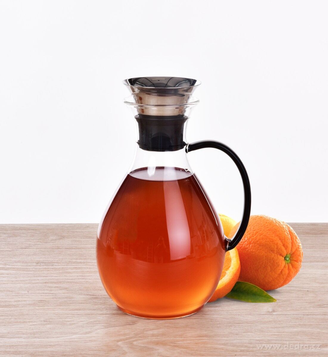 BOROSIL, karafa 1, 2 L z borosilikátového skla s nerezovou samo výklopnou zátkou – náhled 3 | Grand Móda