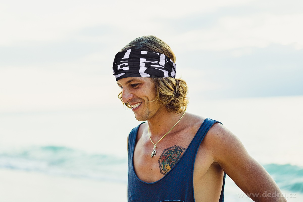 AIRFLEX, multifunkční šátek, pro sport & ochranu, univerzální velikost, MONOGRAM FC – náhled 3 | Grand Móda