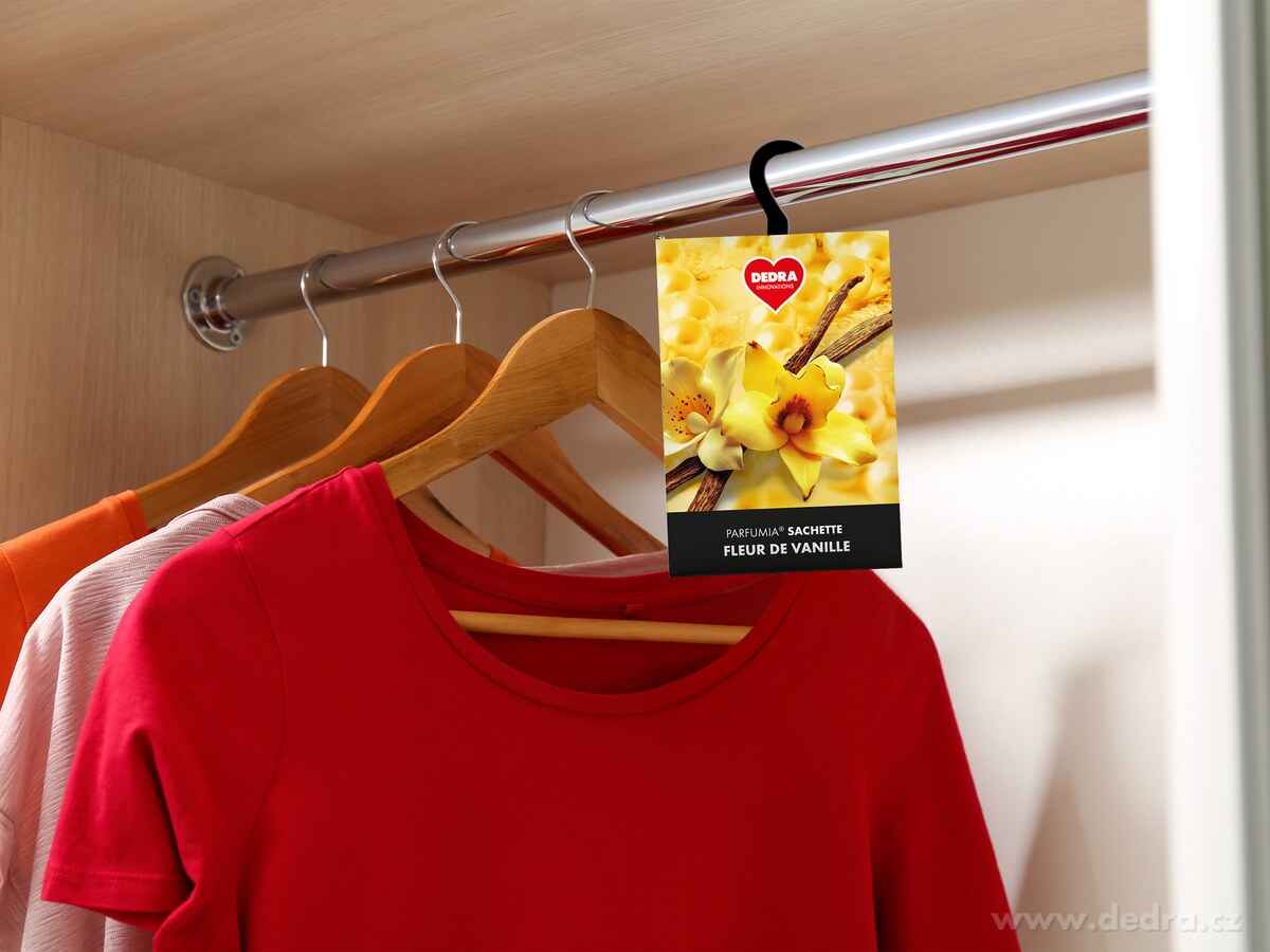 Vonná sašetka, FLEUR DE VANILLE, závěsný vonný sáček PARFUMIA® – náhled 3 | Grand Móda