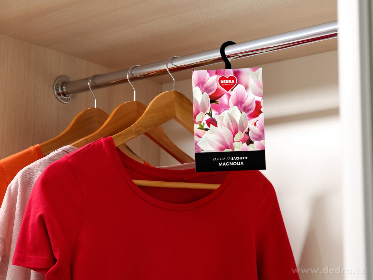 Vonná sašetka, MAGNOLIA WOOD, závěsný vonný sáček PARFUMIA® – náhled 3 | Grand Móda