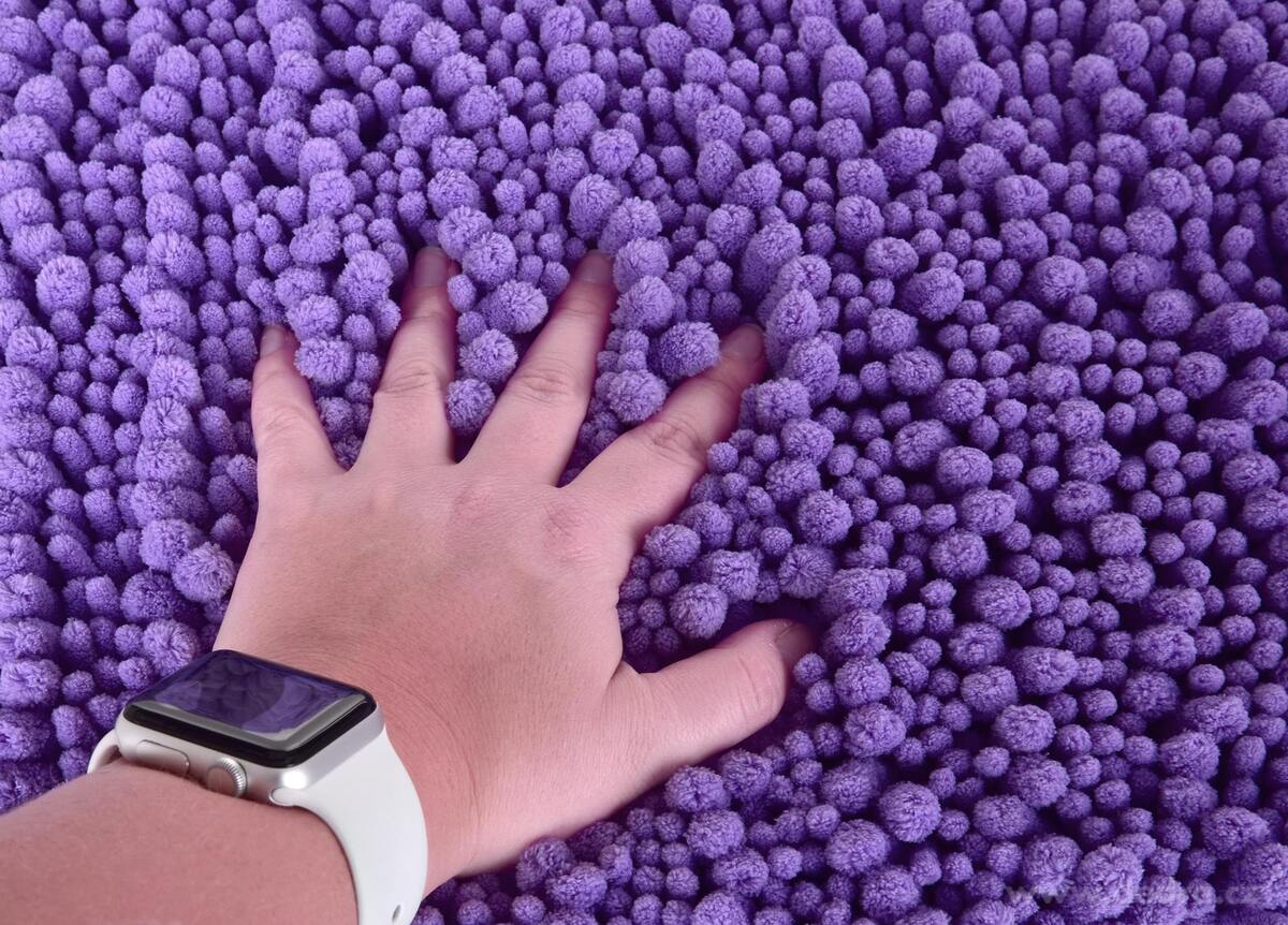 SASANKA®, WC předložka, 50 × 45 cm, jemné 3D mikrovlákno, protiskluzová úprava, šeříková – náhled 4 | Grand Móda