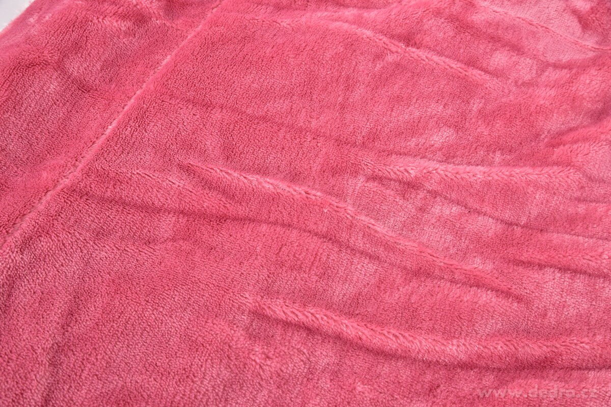 LAGOON DREAM, dvouvrstvá luxusní přikrývka 150 × 200 cm, LAGOON VELVET & hebká imitace beránka, růžová – náhled 4 | Grand Móda