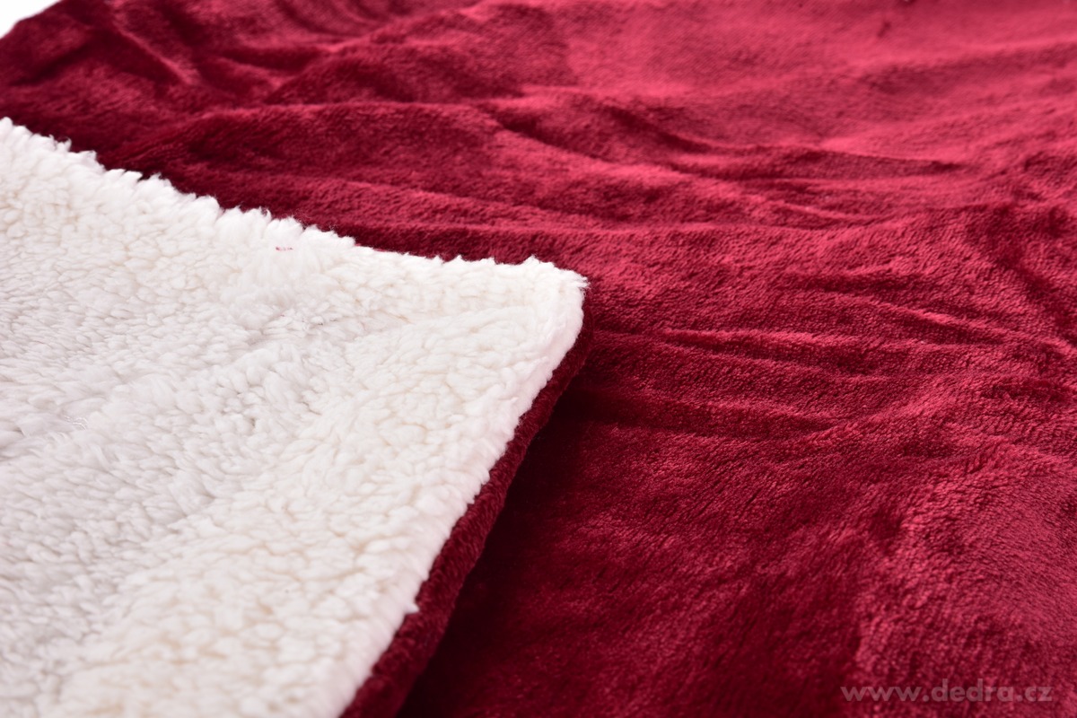 LAGOON DREAM, dvouvrstvá luxusní přikrývka 150 × 200 cm, LAGOON VELVET & hebká imitace beránka, vínová – náhled 3 | Grand Móda