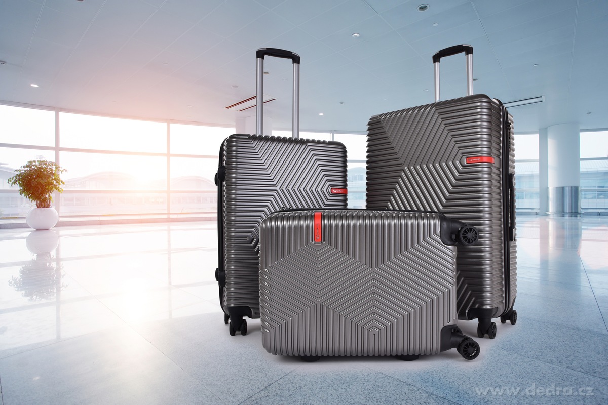 FC TRAVELLER | palubn├ş kufr 55 cm do letadla | 4 kole─Źka 360┬░, TSA z├ímek & v├Żsuvn├í rukoje┼ą | platinov├Ż - obr├ízek 3 | Mal├ę a kabinov├ę kufry | Grand M├│da