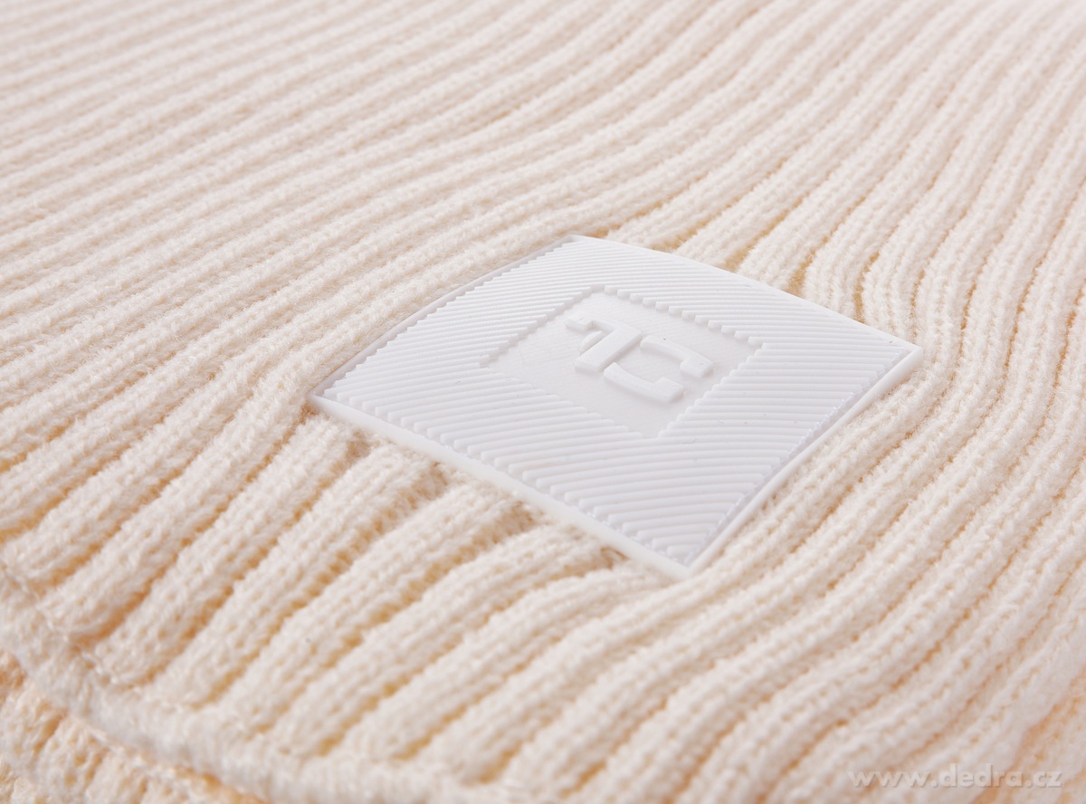 FC WHITE BADGE | smetanov├í ┼żebrovan├í pleten├í ┼í├íla s h┼Öejiv├Żm efektem & logem - obr├ízek 3 | ─îepice, ┼í├íly a rukavice | Grand M├│da