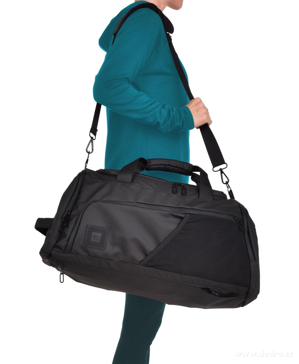 FC BLACK BADGE HYBRID | 2v1 ta┼íka & batoh na cesty, sport i pr├íci | vod─Ťodoln├í, kapsa na boty & laptop - obr├ízek 3 | Ta┼íky na cesty a sport | Grand M├│da