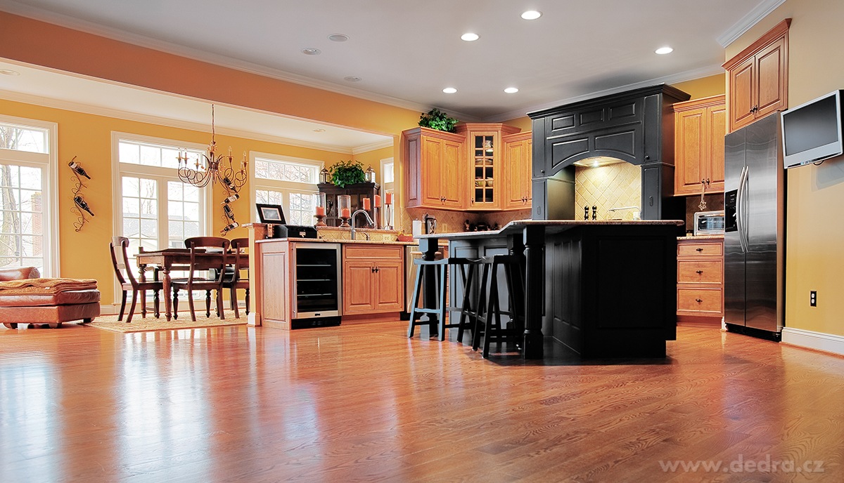 EKO leštěnka na dřevo a nábytek s karnaubským a včelím voskem ECO NATURAL WOOD – náhled 3 | Grand Móda